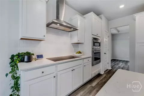 Kitchen - 153 Binscombe Ln, Pooler, GA 31322 photo 5 of 5