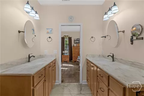 Bath - 570 Brogdon Rd, Guyton, GA 31312 photo 2 of 4