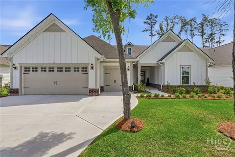 520 Mandeville Dr, Richmond Hill, GA 31324