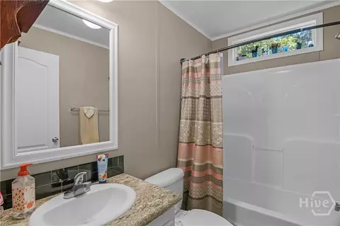 Bath - 560 Brogdon Rd, Guyton, GA 31312 photo 3 of 3