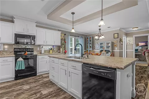 Kitchen - 560 Brogdon Rd, Guyton, GA 31312 photo 4 of 4