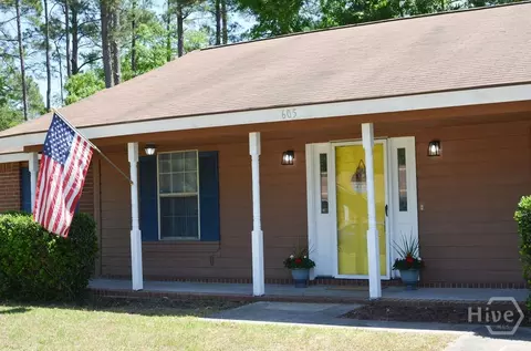605 Windhaven Dr, Hinesville, GA 31313