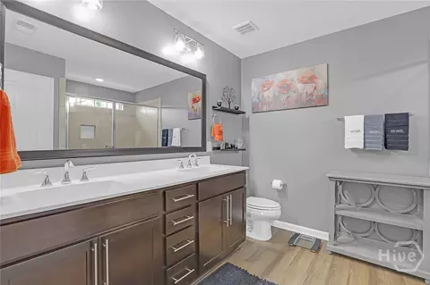 Bath - 211 Sonoma Dr, Pooler, GA 31322 photo 2 of 3