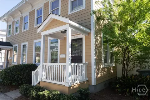 109 W 31st St, Savannah, GA 31401