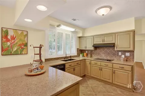 Kitchen - 3207 Center St, Thunderbolt, GA 31404 photo 3 of 4