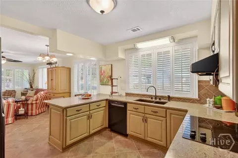 Kitchen - 3207 Center St, Thunderbolt, GA 31404 photo 4 of 4
