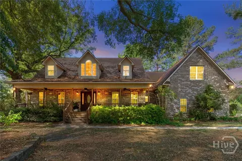 203 Old Rail Rd, Bloomingdale, GA 31302