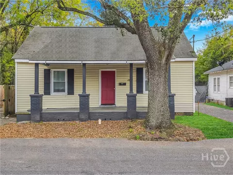 109 W 57th St, Savannah, GA 31405