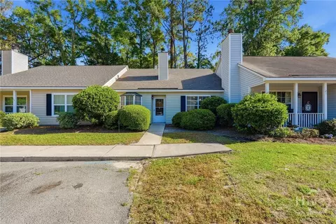 22 Longview Bluff Dr E, Savannah, GA 31419
