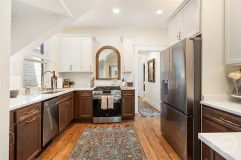 858 E 35th St, Savannah, GA 31401