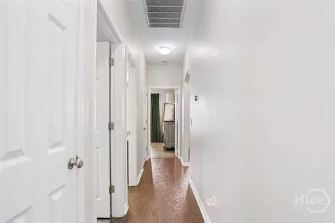 Entry Way - 192 Willow Point Cir, Savannah, GA 31407 photo 6 of 8