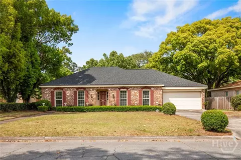 110 E 58th St, Savannah, GA 31405