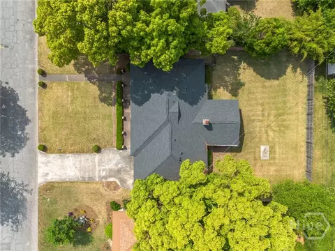 110 E 58th St, Savannah, GA 31405