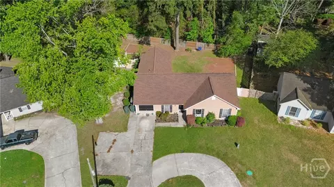 6 N Nicholson Cir, Savannah, GA 31419