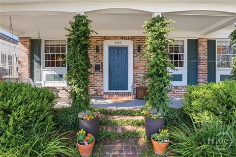 404 E 51st St, Savannah, GA 31405