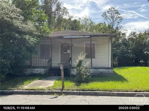 8 Burke Ave, Savannah, GA 31408