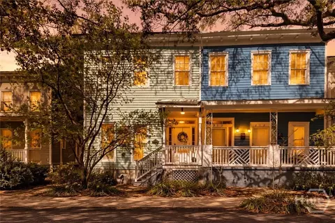 214 W Duffy St, Savannah, GA 31401