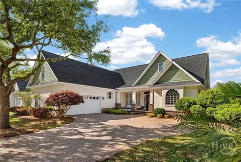 102 Southernwood Pl, Savannah, GA 31405