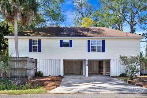403 7th St, Tybee Island, GA 31328