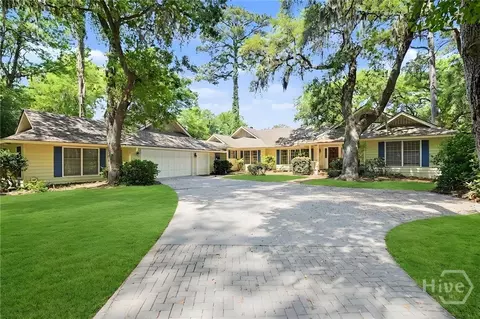 31 Magnolia Xing, Savannah, GA 31411
