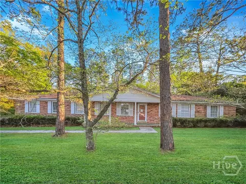 203 Debbie Dr, Statesboro, GA 30458