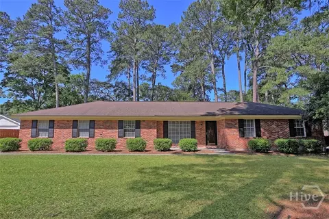 207 Debra Rd, Savannah, GA 31410