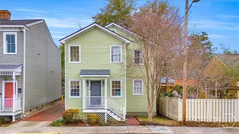 524 Nicoll St, Savannah, GA 31401