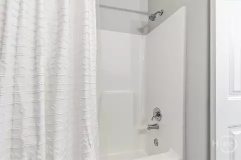 Bath - 132 Greystone Dr, Guyton, GA 31312 photo 8 of 8