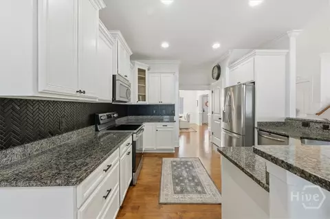 Kitchen - 132 Greystone Dr, Guyton, GA 31312 photo 4 of 5