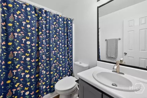 Bath - 212 Longleaf Cir, Pooler, GA 31322 photo 2 of 2