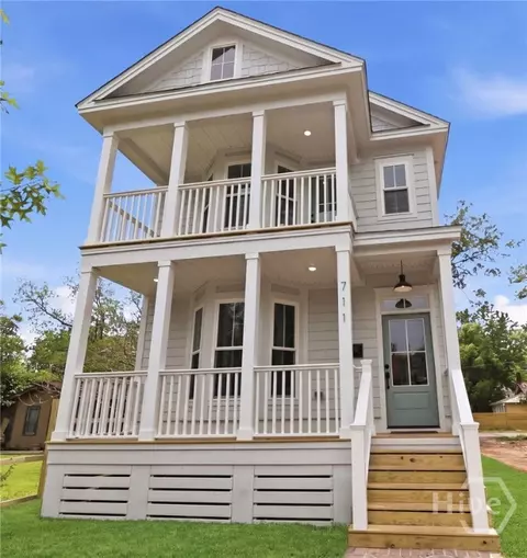 711 E 36th St, Savannah, GA 31401