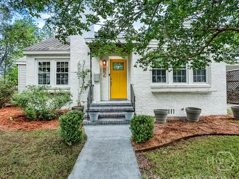 1216 E 40th St, Savannah, GA 31404