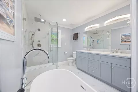 Bath - 95 Circle Dr, Midway, GA 31320 photo 3 of 3