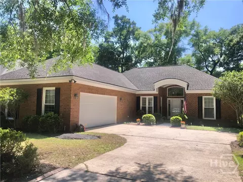 4 Laurel Oak Ct, Savannah, GA 31405