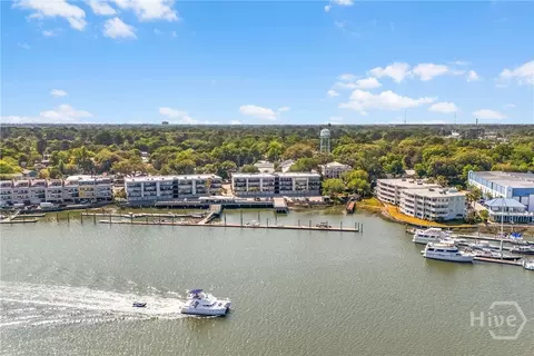 2902 River Dr #B-301, Savannah, GA 31404
