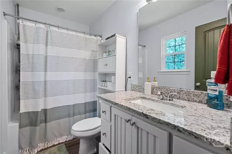 Bath - 203 Stag Rd, Springfield, GA 31329 photo 2 of 2