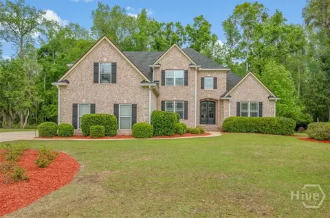 230 Windsong Dr, Richmond Hill, GA 31324
