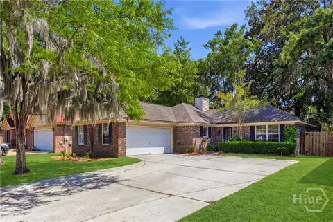 17 Rose Hill Dr, Savannah, GA 31419