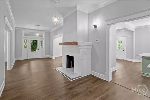 Living - 674 Dunlevie Rd, Allenhurst, GA 31301 photo 5 of 7