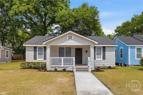 122 W 54th St, Savannah, GA 31405