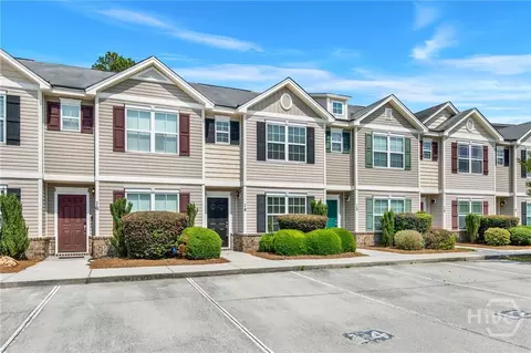 14 Winter Lake Cir, Savannah, GA 31407