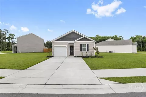 89 Hazy Ln, Hinesville, GA 31313