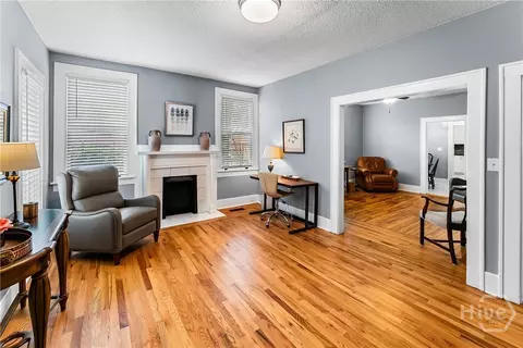 Living - 510 E 512 E 39th St, Savannah, GA 31401 photo 1 of 4