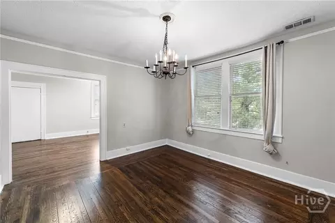 Dining - 510 E 512 E 39th St, Savannah, GA 31401 photo 2 of 3