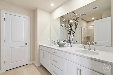 Bath - 110 Miller Chapel Blvd, Guyton, GA 31312 photo 1 of 3