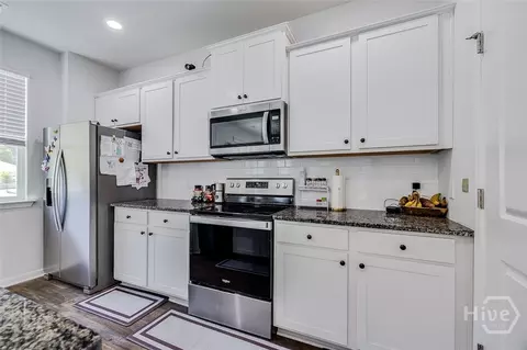 Kitchen - 104 Charles Ln, Pooler, GA 31322 photo 3 of 5