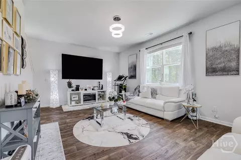 Living - 104 Charles Ln, Pooler, GA 31322 photo 2 of 4