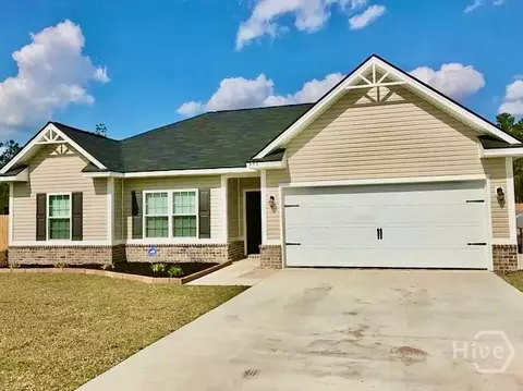 273 Owens St NE, Ludowici, GA 31316
