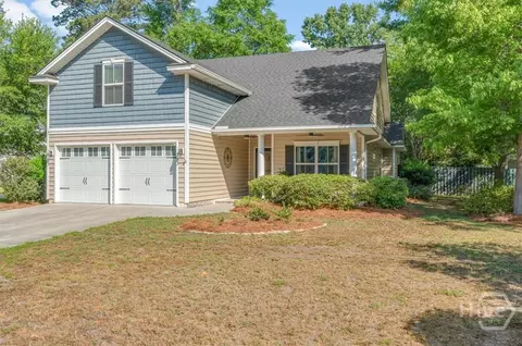 194 Cottonham Ct, Richmond Hill, GA 31324