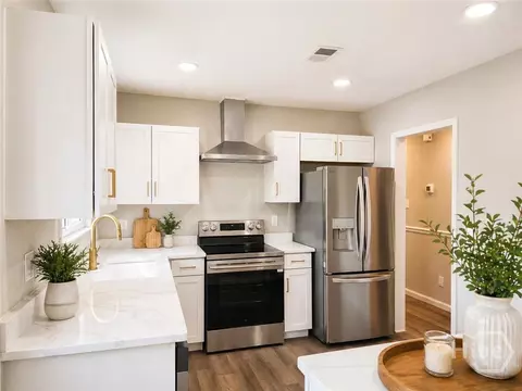 128 Paradise Dr, Savannah, GA 31406
